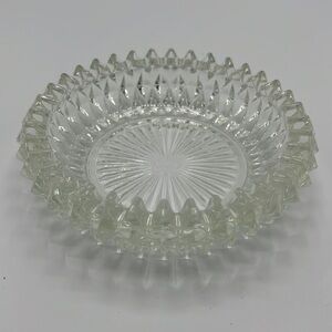 VINTAGE GLASS ASHTRAY